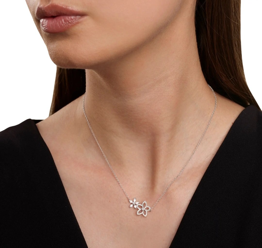 MAGIA GARDEN
Collana in oro bianco con diamanti
Salvini Gioielli