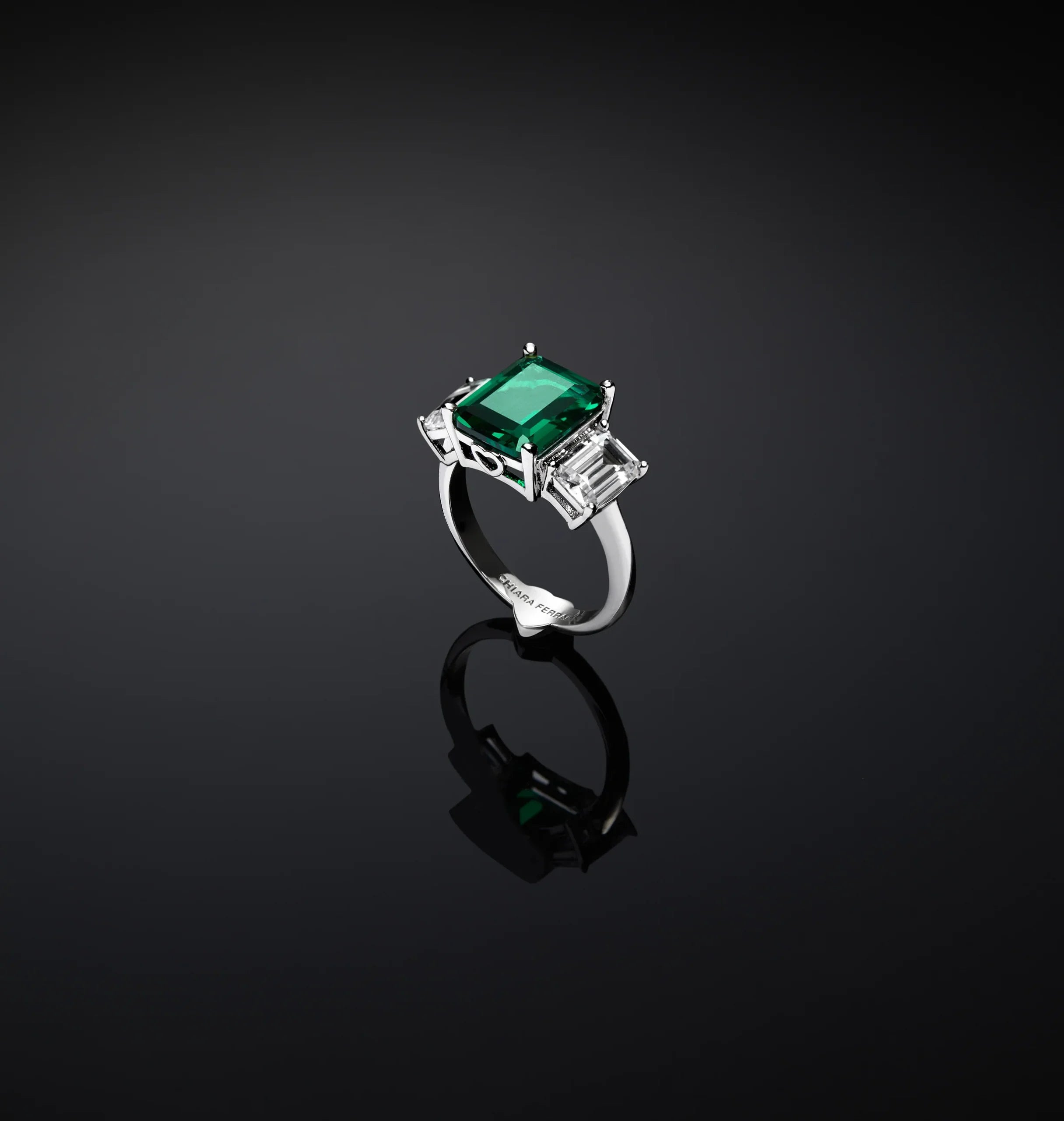 ANELLO TRILOGY EMERALD CHIARA FERRAGNI